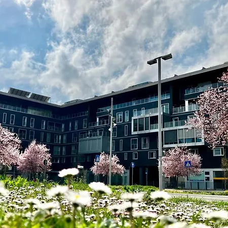 Open Space, E Luminoso, In Classe A * بارما