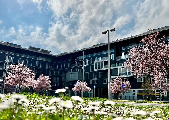 Open Space, E Luminoso, In Classe A * بارما